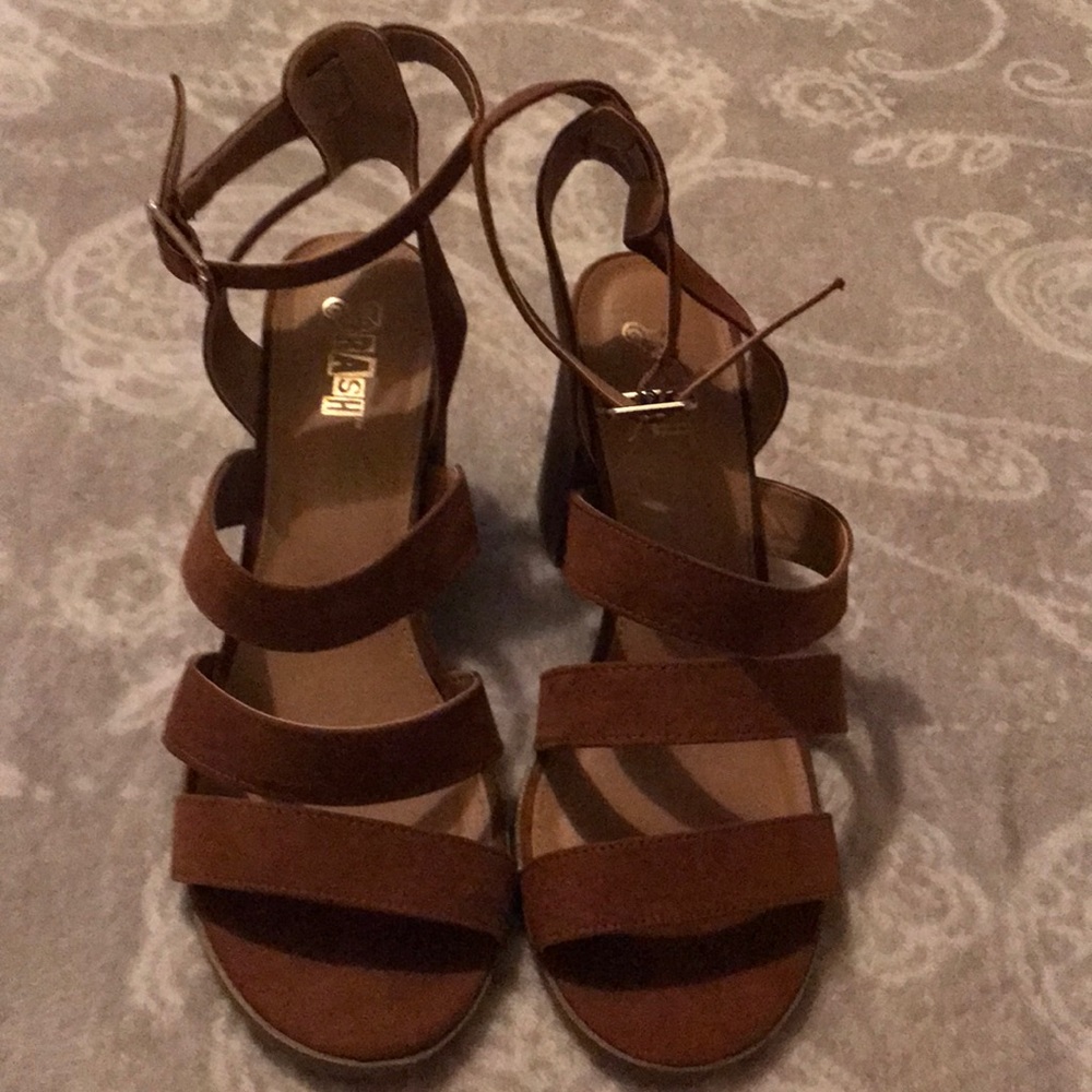 Heels - Picture 2 of 3